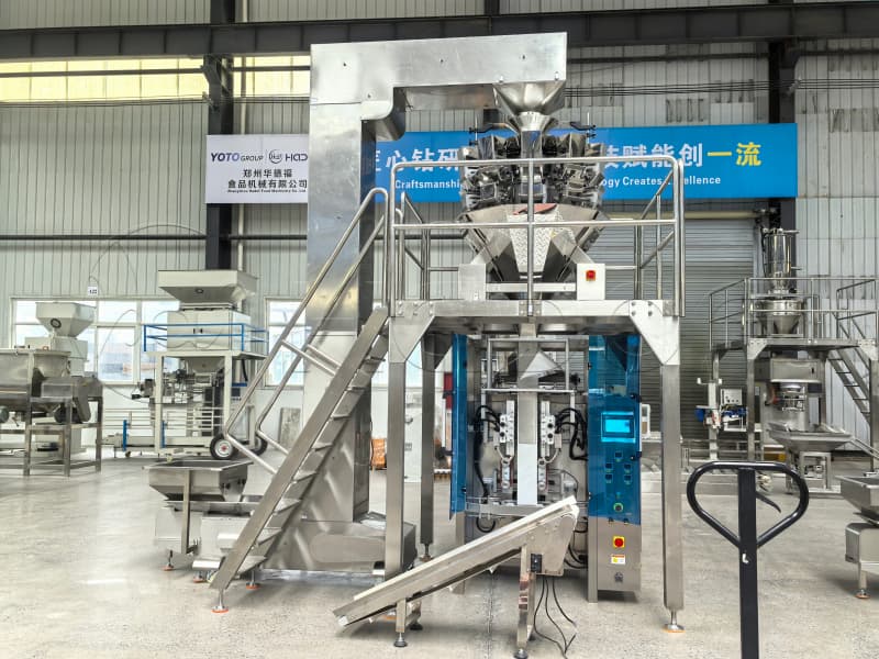 Vertical Film Roll Packaging Machine